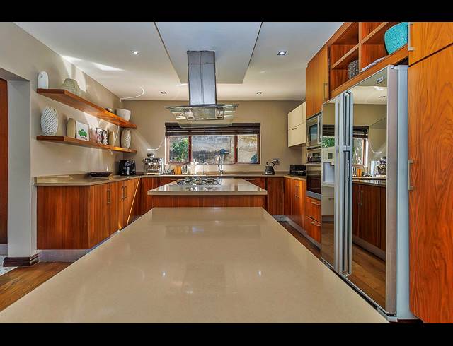 2,052M² INVESTMENT FOR SALE IN WATERFALL